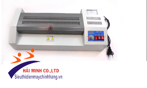 Máy ép plastic thường có nút điều chỉnh nhiệt độ